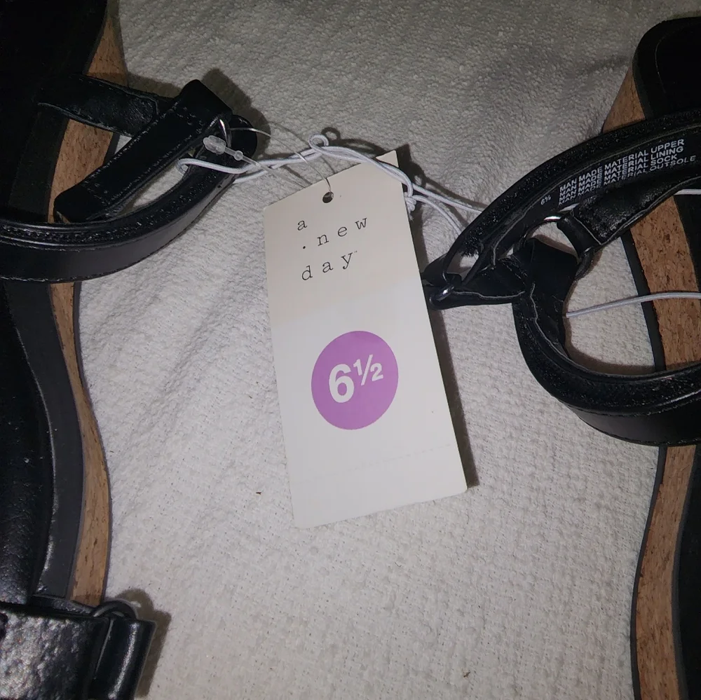 A New Day Sandals - Picture 2 of 8